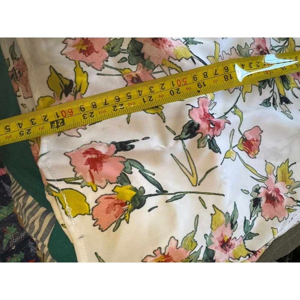 Nicole Miller Women's Size PM Button Up Shirt Water Color Floral Soft Girl Work - Picture 9 of 11